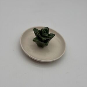 Room 2 Room Succulent Ring Dish Ceramic Green Cream Jewelry Trinket Tray 5x3in